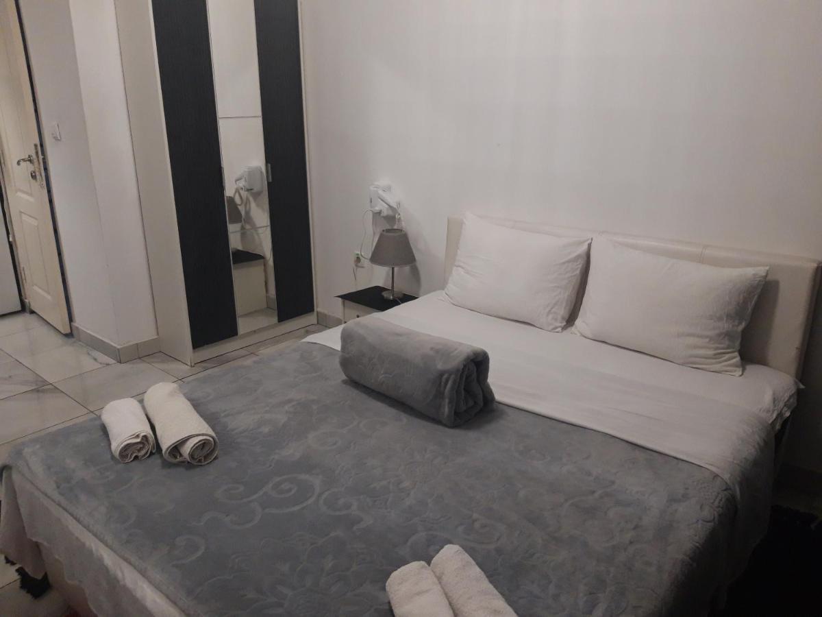 LilisHouse prenociste Apartamento Belgrado Exterior foto